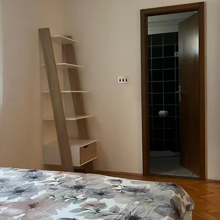 Lulu Omis Lägenhet Duće