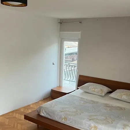 Lägenhet Lulu Omis *